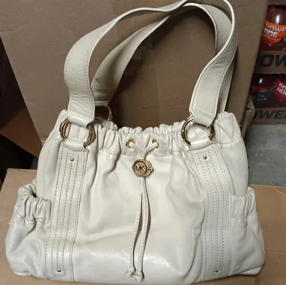 Vintage Michael Kors Beige Soft Leather Drawstring Hobo Bag - Picture 2 of 12